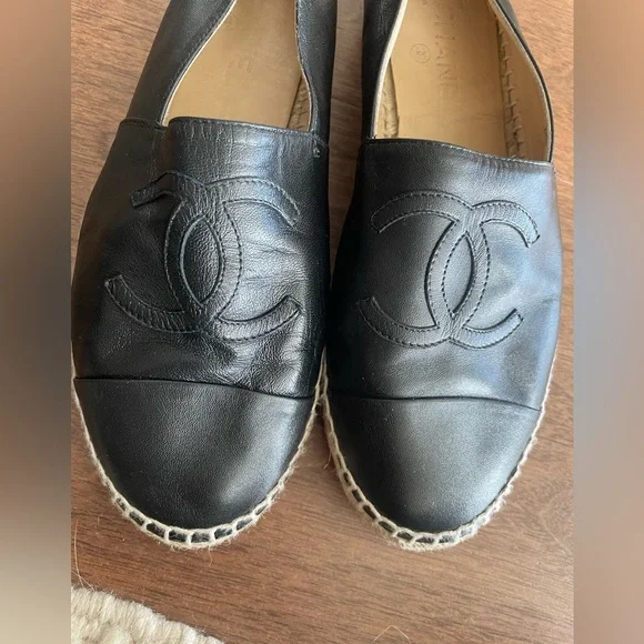 Authentic CHANEL Lambskin CC Espadrilles - Picture 8 of 10
